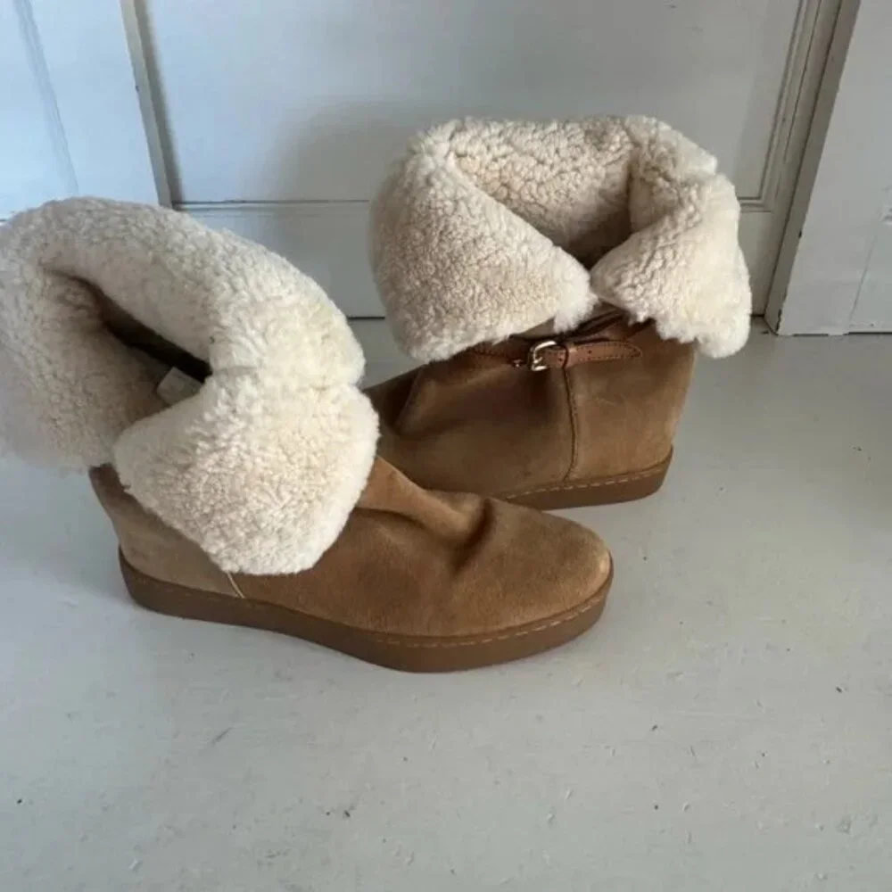 Coach tan wedge faux fur boots size 8